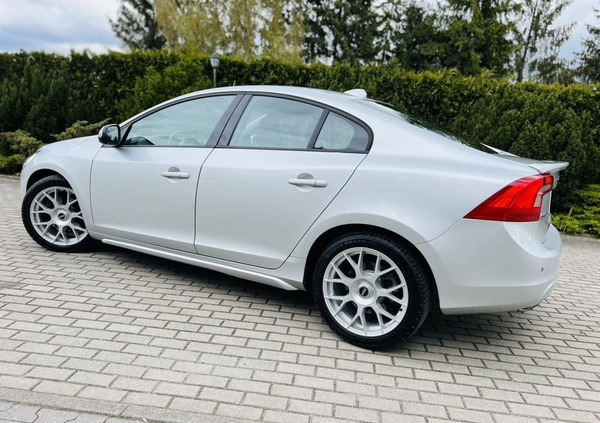 Volvo S60 cena 38900 przebieg: 209000, rok produkcji 2011 z Karlino małe 781